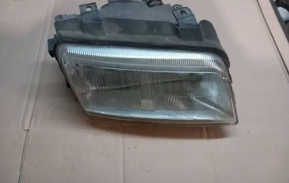 Audi A4 S4 B5 8D Headlight/headlamp 8d0941004a
