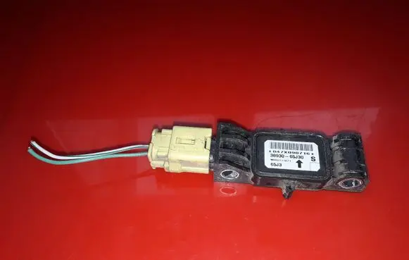 Suzuki Grand Vitara II Airbag deployment crash/impact sensor 3893065J30 047X090716 W002T11871