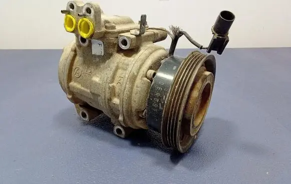 Hyundai Tucson JM Air conditioning (A/C) compressor (pump) 160402320J