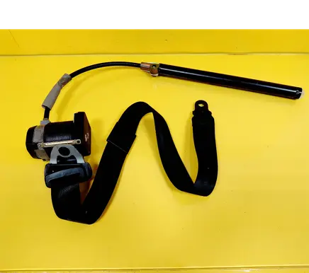 Volkswagen PASSAT B4 Front seatbelt 3A0857705A
