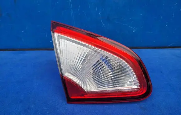 Nissan Qashqai Tailgate rear/tail lights 89503189 B26555BR01A