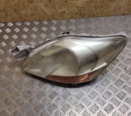 Toyota Yaris Headlight/headlamp
