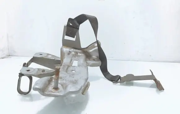 Alfa Romeo Giulietta Battery bracket 