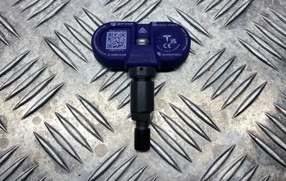 Tesla Model 3 Tire pressure sensor 149070101D