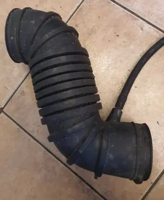 Mitsubishi Colt Air intake hose/pipe MD184027