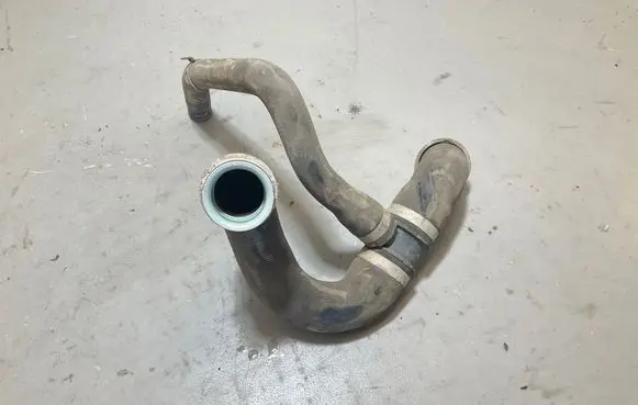 Mercedes-Benz Sprinter W906 Engine coolant pipe/hose