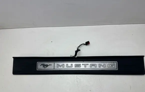 Ford Mustang VI Front sill trim cover FR3J6313222AAW