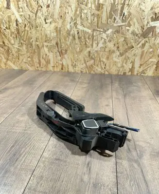 Mercedes-Benz E W211 Accelerator throttle pedal A2113000404