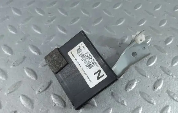 Toyota Avensis T270 Immobilizer control unit/module 8978405020 626978000