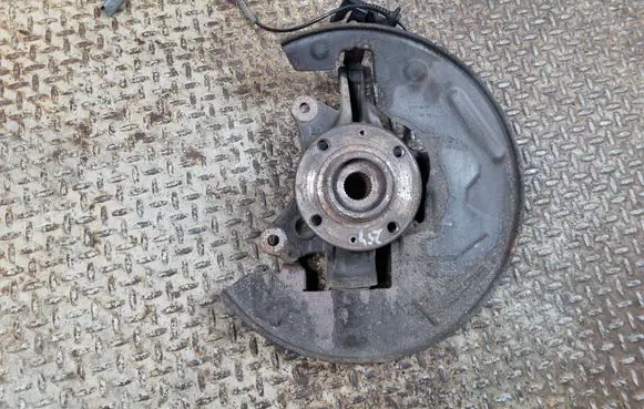 Citroen DS5 Front wheel hub