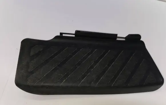 Volkswagen PASSAT B8 Foot rest pad/dead pedal 5Q1864777B