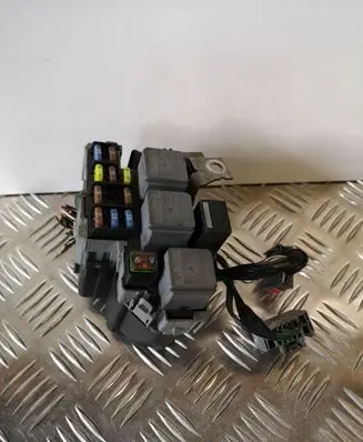 Ford Galaxy Fuse module FBG9T12A690GKD 6G9T14N073BA
