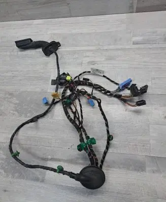 Volkswagen Golf Sportsvan Front door wiring loom 517971120B