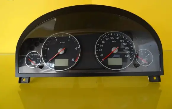 Ford Mondeo Mk III Speedometer (instrument cluster) 3S7T10849JE