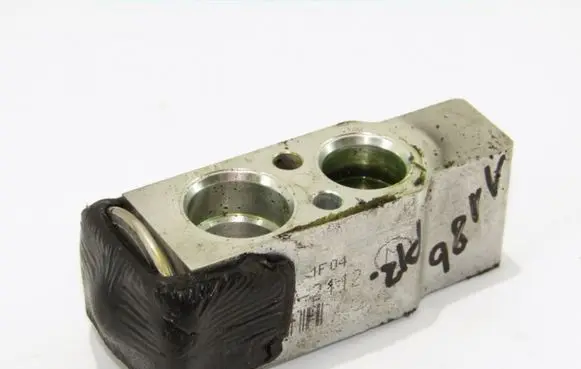 Toyota Corolla Verso AR10 Air conditioning (A/C) expansion valve 