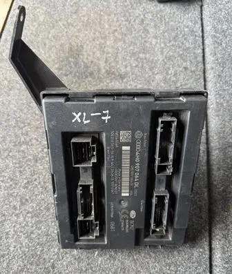 Volkswagen Touareg II Other control units/modules 4H0907064DL 00002001 5DK01056554