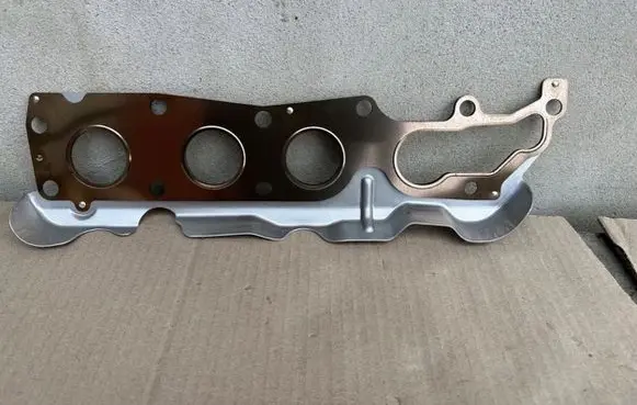 Mazda 3 I Exhaust manifold