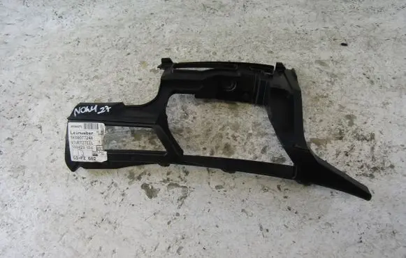 Volkswagen Golf VI Front bumper mounting bracket 5K0807724B