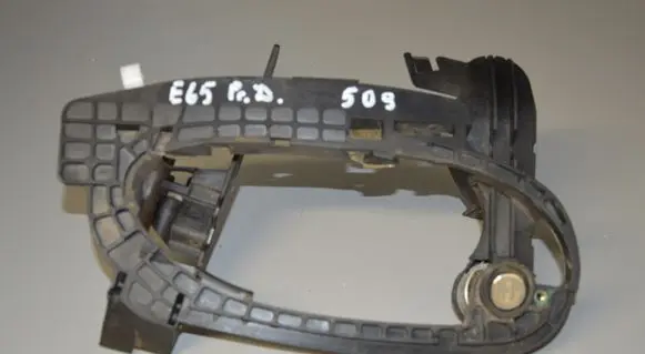 BMW 7 E65 E66 Front door exterior handle/bracket 7013706 7013702