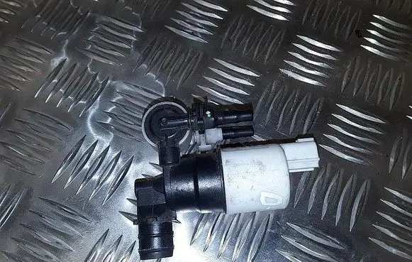 Ford C-MAX II Windscreen/windshield washer pump BK2117K624BA