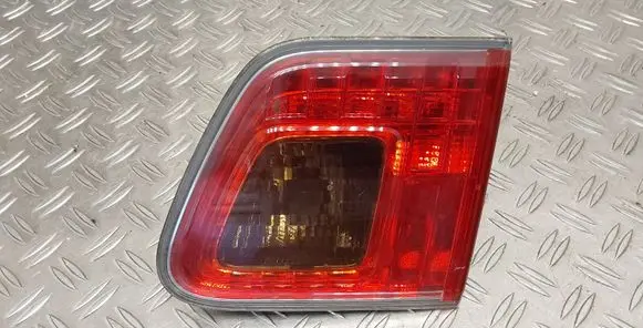 Toyota Avensis T270 Tailgate rear/tail lights