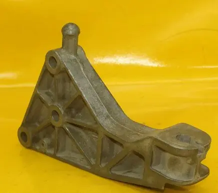 Opel Astra H Engine mounting bracket 13174501