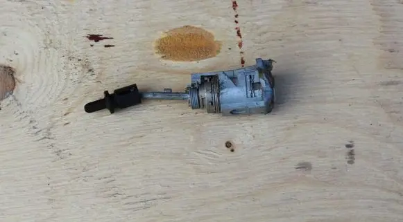 Audi A6 C7 Front door lock (next to the handle) 4G1837167