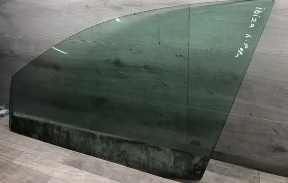 Seat Ibiza III (6L) Rear door window glass 43R000015 DOT211M89AS2
