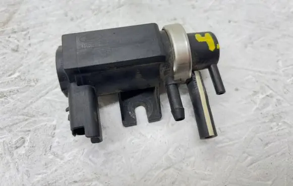 Peugeot 407 Turbo solenoid valve 4M5Q9E882AA