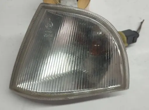Skoda Octavia Mk1 (1U) Front indicator light TYC185164B 185164 010340