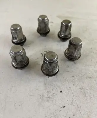 Toyota Land Cruiser (J120) Nuts/bolts 