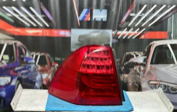 BMW 3 E90 E91 Rear/tail lights 7289431