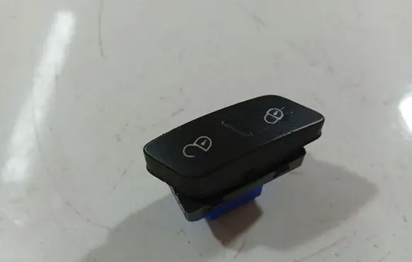 Volkswagen Golf V Central locking switch button 1K0962125B