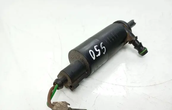 Skoda Octavia Mk2 (1Z) Headlight washer pump 3B7955681