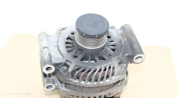Peugeot RCZ Generator/alternator V757692180