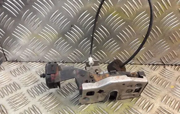 Mercedes-Benz A W168 Coupe door lock (next to the handle) A1687200135 1687200135