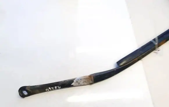 Skoda Octavia Mk2 (1Z) Front wiper blade arm