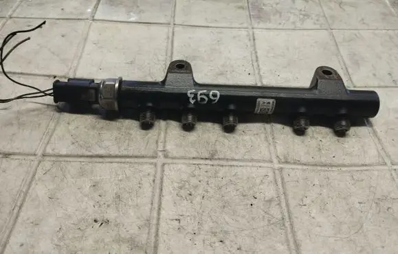 Peugeot 5008 Fuel main line pipe 968529758001 94675G01 R9144Z290B