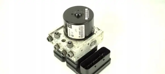 Skoda Octavia Mk2 (1Z) ABS Pump 1K0614117H