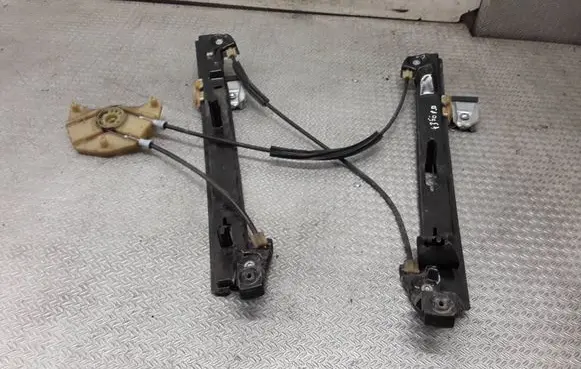 Seat Leon (1P) Front window lifting mechanism without motor 