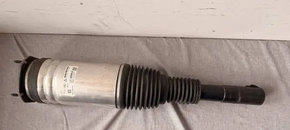 Land Rover Defender Air suspension front shock absorber L8B23C285AB