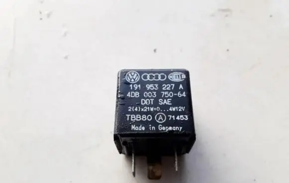 Volkswagen Polo III 6N 6N2 6NF Other relay 191953227A 4DB003750-64