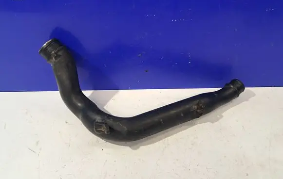 Volvo XC90 Intercooler hose/pipe 30647918