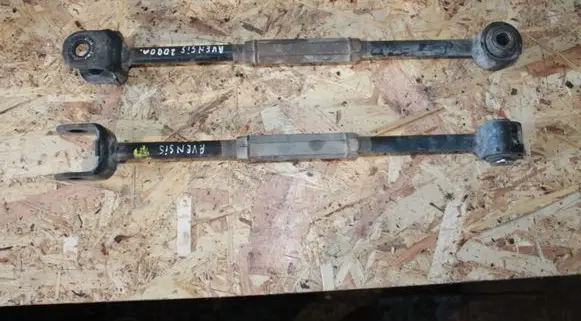 Toyota Avensis T220 Rear suspension camber bolt 