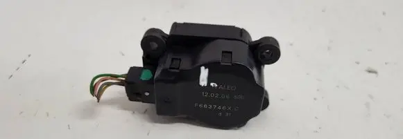Peugeot 207 Air flap motor/actuator F663746XC 120206595