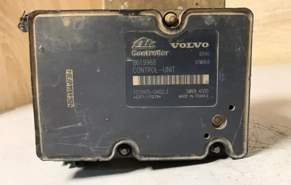 Volvo S60 ABS Pump 8619968 5WK84000 10092504023