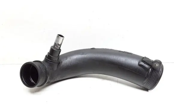 Volvo V70 Intercooler hose/pipe 30714480