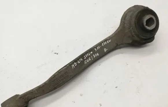 Mercedes-Benz CLK A209 C209 Front lower control arm/wishbone A2033331014