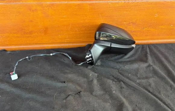 Toyota Yaris Cross Front door electric wing mirror