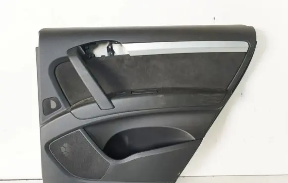 Audi Q7 4L Rear door card panel trim